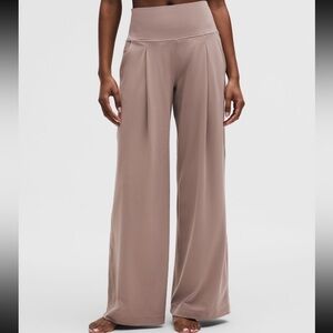 NWT lululemon palazzo pant | Short | ASHR